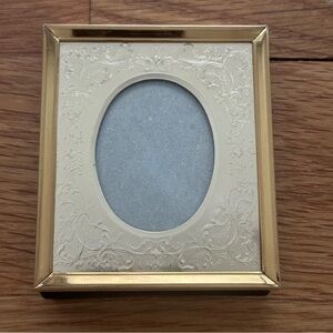 Vintage Small Ornate Picture Frame Champagne Gold Oval Opening